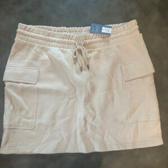 NWT Soft Girl Neutral Cargo Mini Skirt Lounge Fleece Utility Universal Thread L - Picture 5 of 10